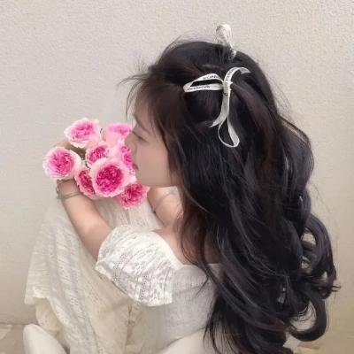 采蘑菇的夫妻